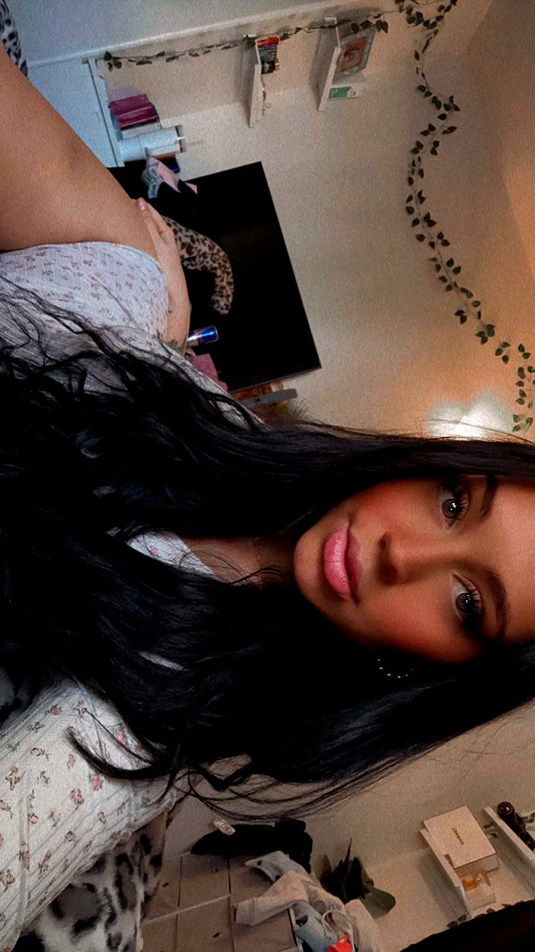 ema.jeann snapchat image archive image