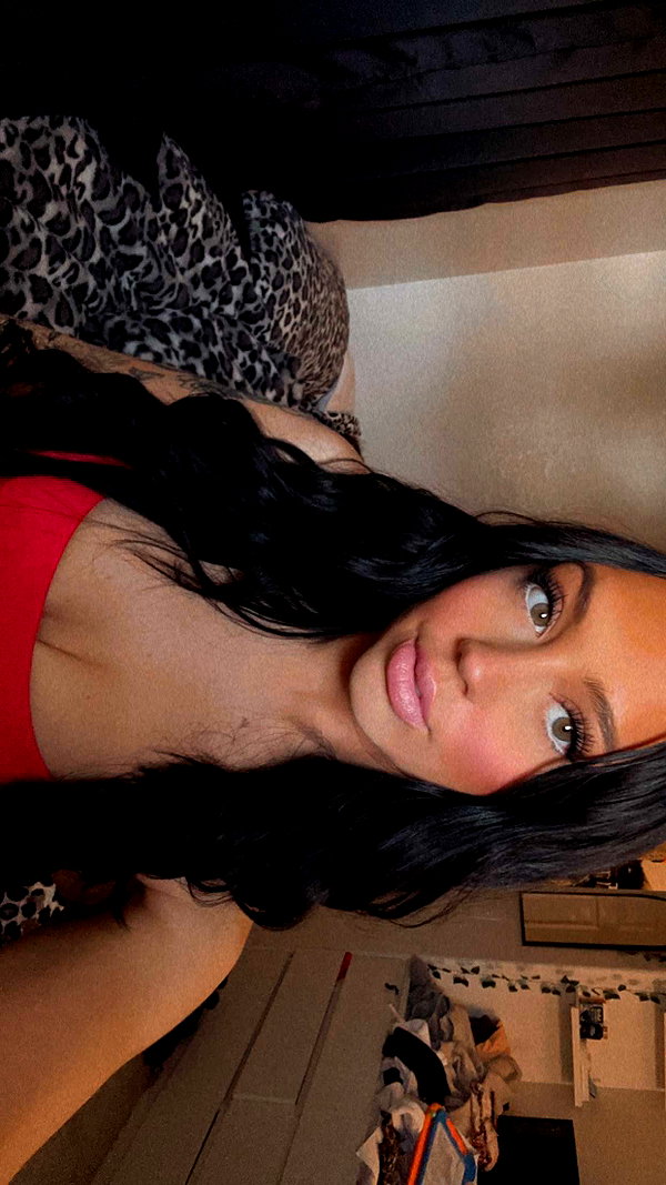 ema.jeann snapchat image archive image
