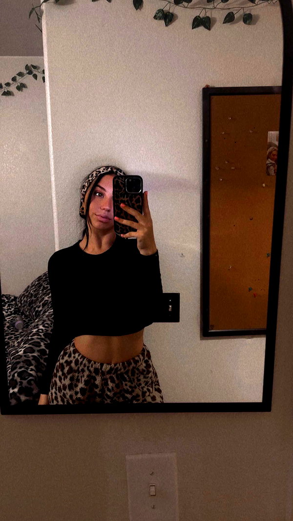 ema.jeann snapchat image archive image