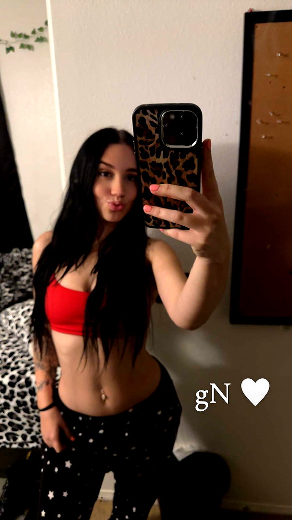 ema.jeann snapchat image archive image