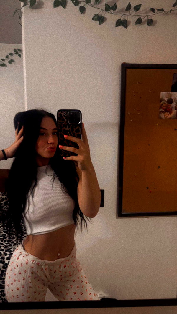 ema.jeann snapchat image archive image
