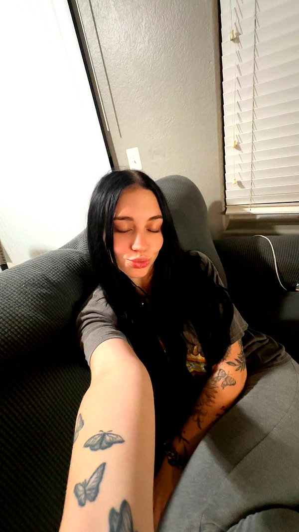 ema.jeann snapchat image archive image