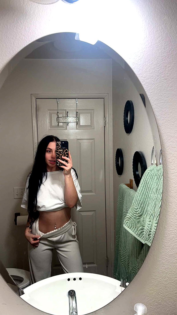 ema.jeann snapchat image archive image