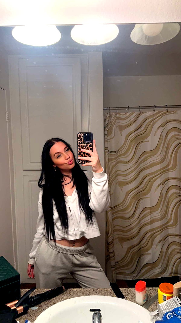 ema.jeann snapchat image archive image