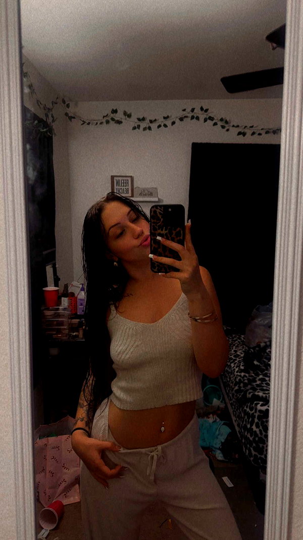 ema.jeann snapchat image archive image