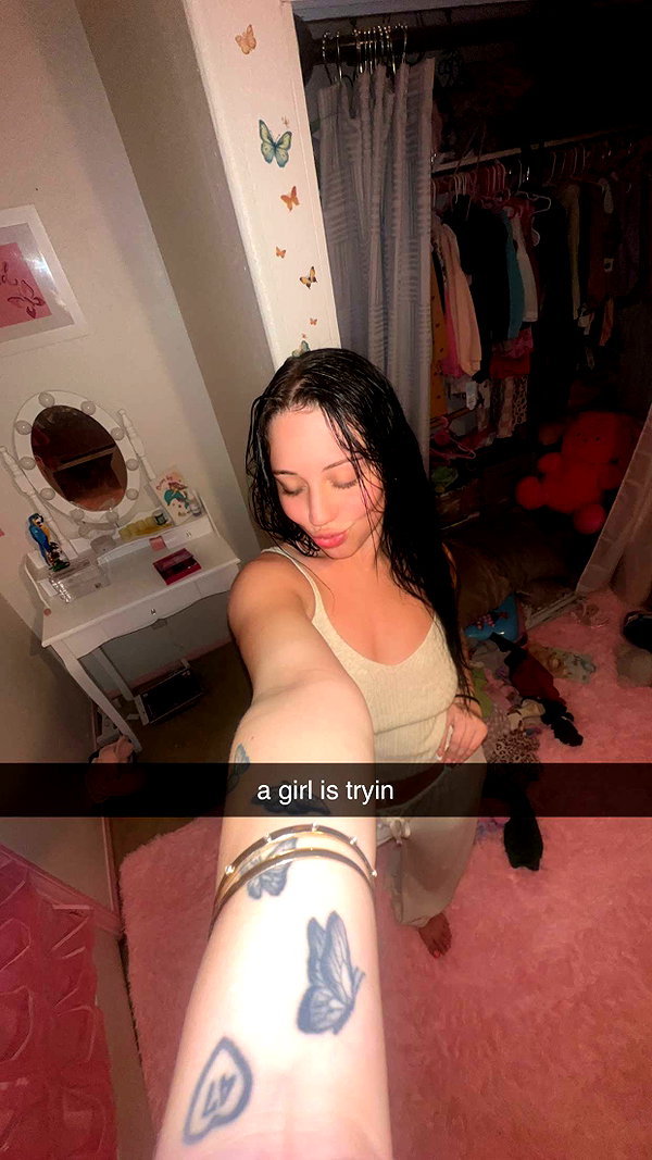 ema.jeann snapchat image archive image
