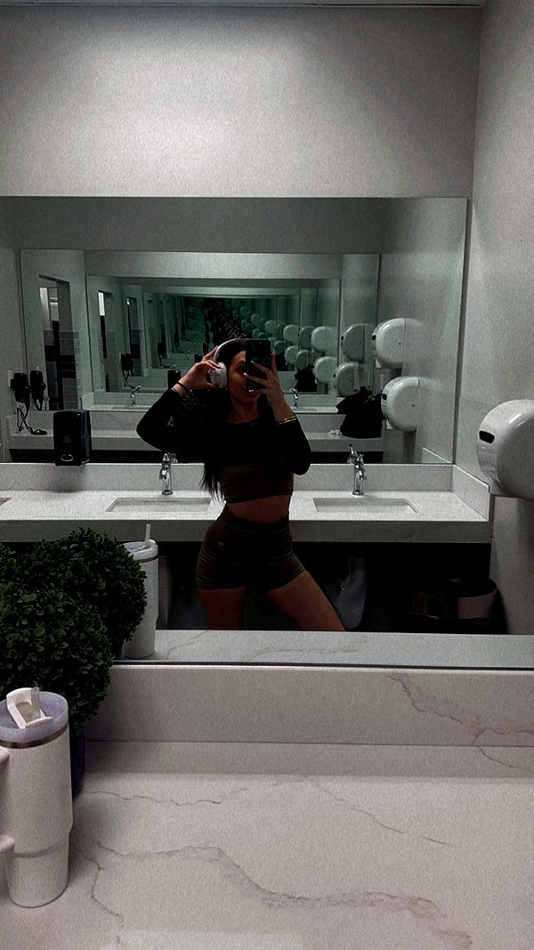 ema.jeann snapchat image archive image