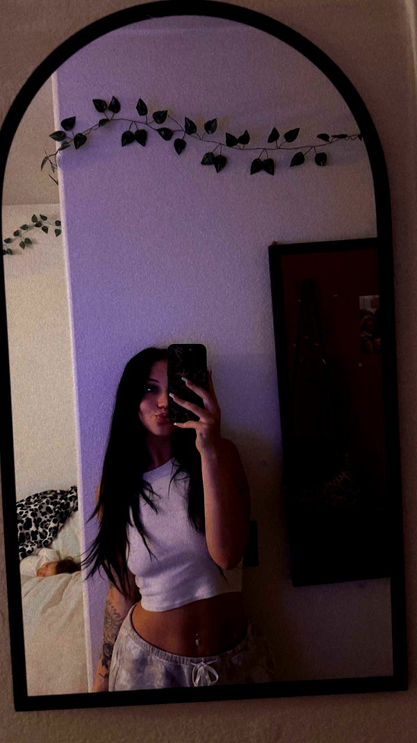 ema.jeann snapchat image archive image