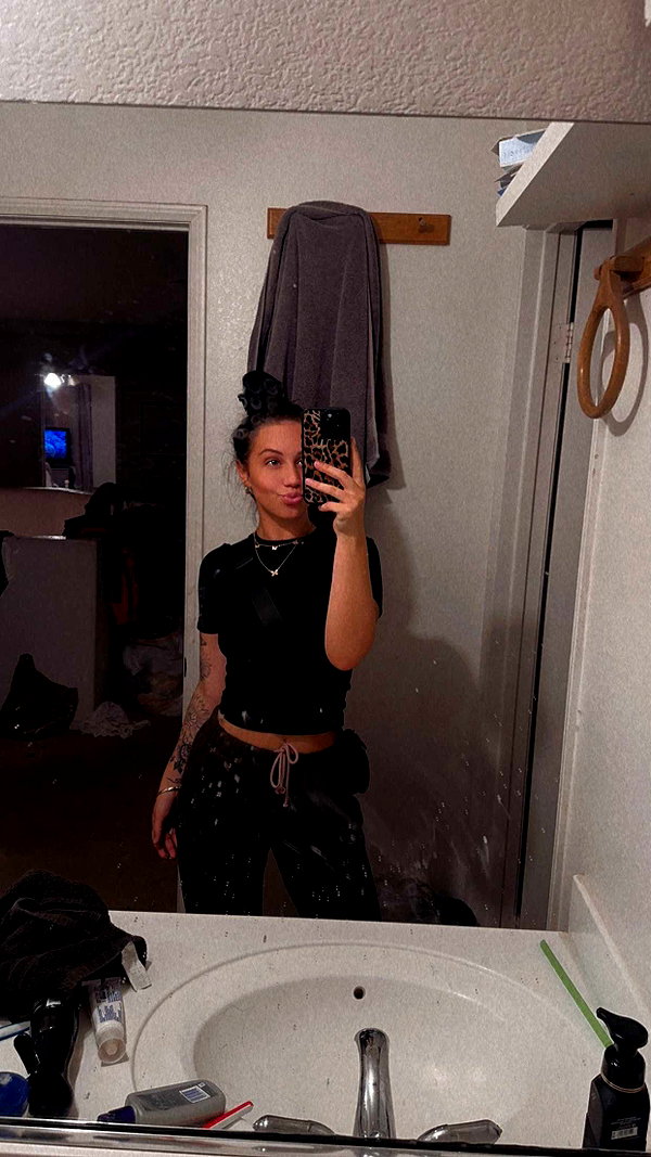 ema.jeann snapchat image archive image