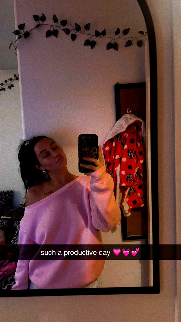 ema.jeann snapchat image archive image