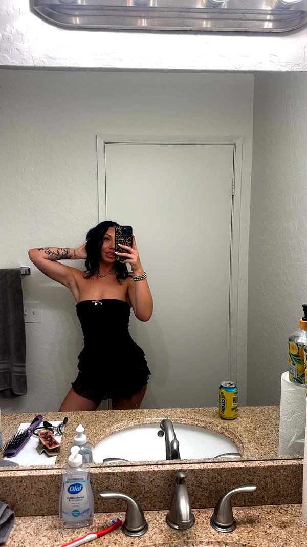 ema.jeann snapchat image archive image