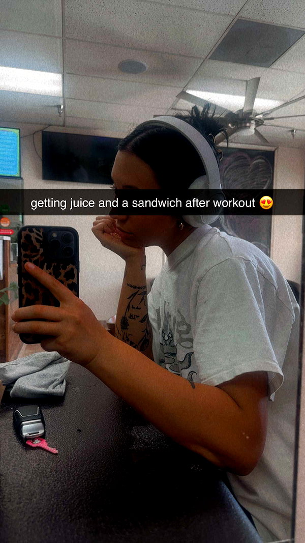ema.jeann snapchat image archive image