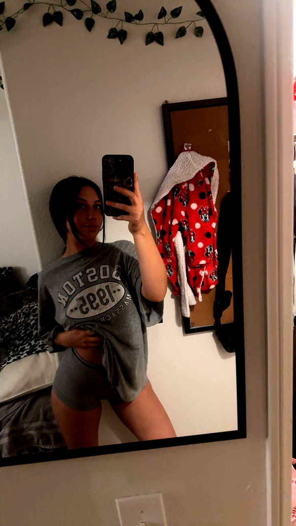 ema.jeann snapchat image archive image