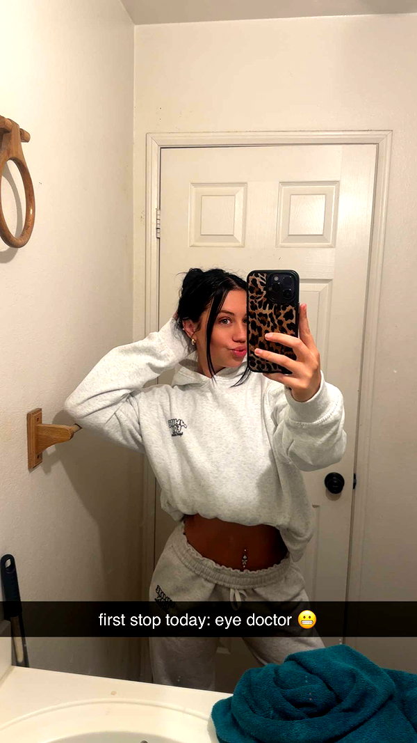 ema.jeann snapchat image archive image
