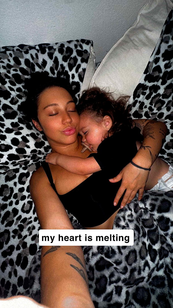 ema.jeann snapchat image archive image