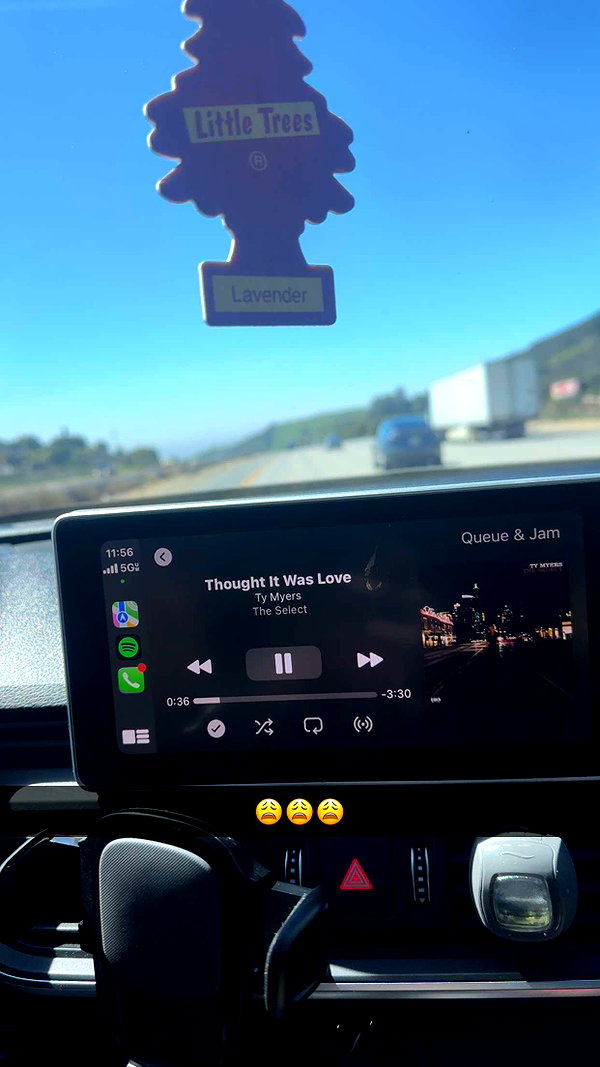 ema.jeann snapchat image archive image