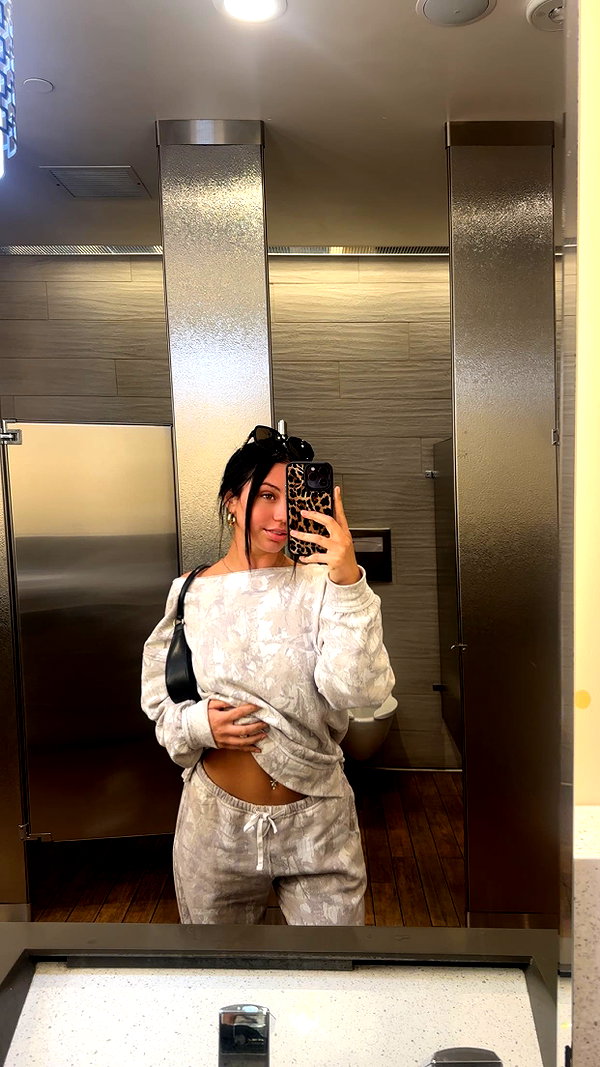 ema.jeann snapchat image archive image