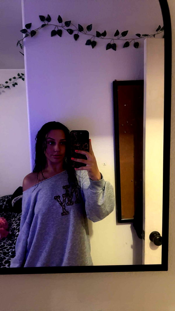 ema.jeann snapchat image archive image
