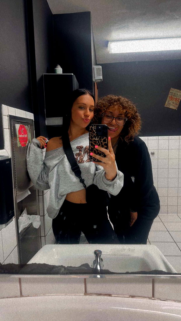 ema.jeann snapchat image archive image