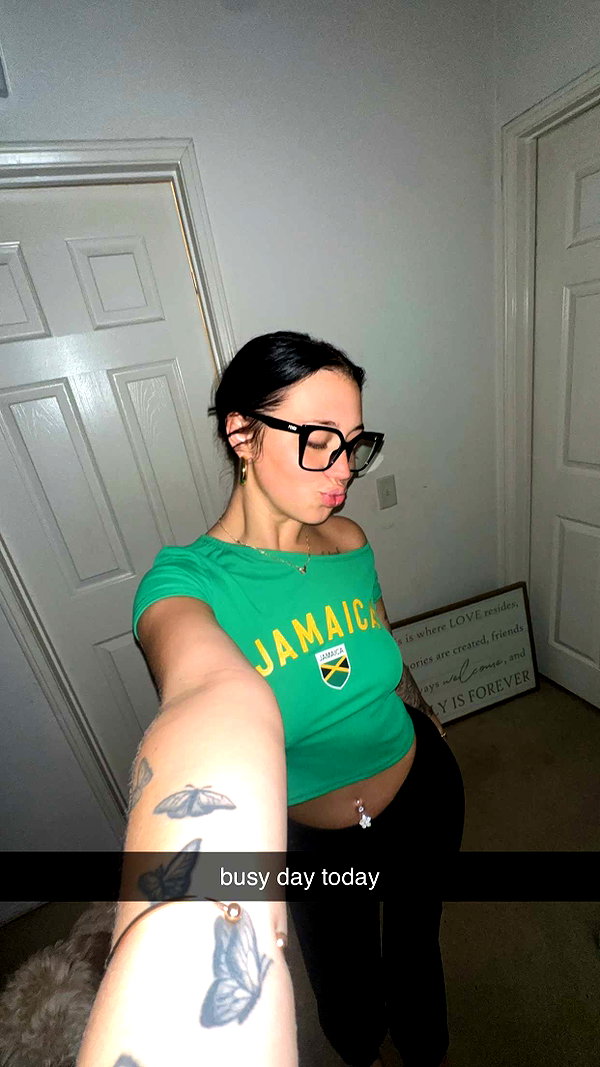 ema.jeann snapchat image archive image