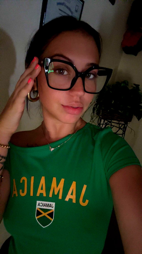 ema.jeann snapchat image archive image