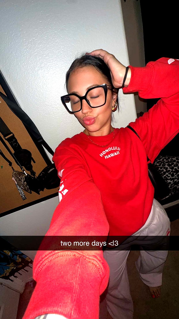 ema.jeann snapchat image archive image