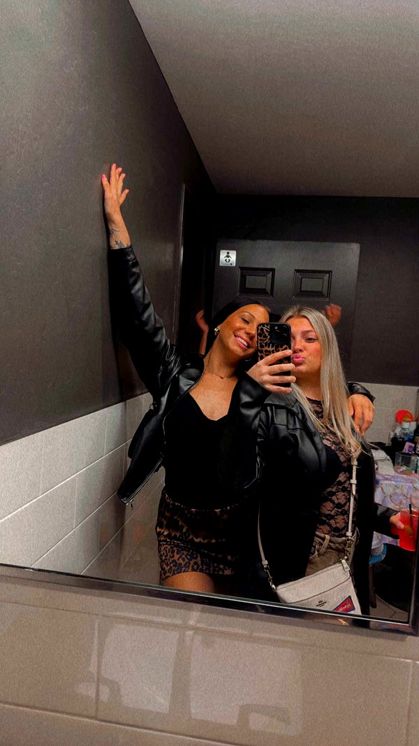 ema.jeann snapchat image archive image