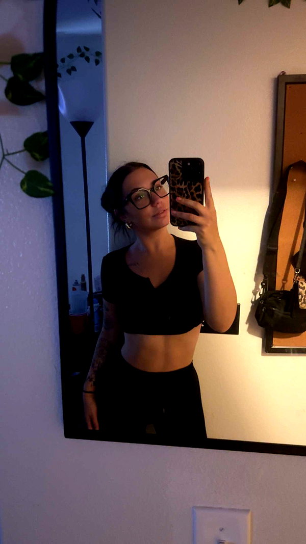 ema.jeann snapchat image archive image