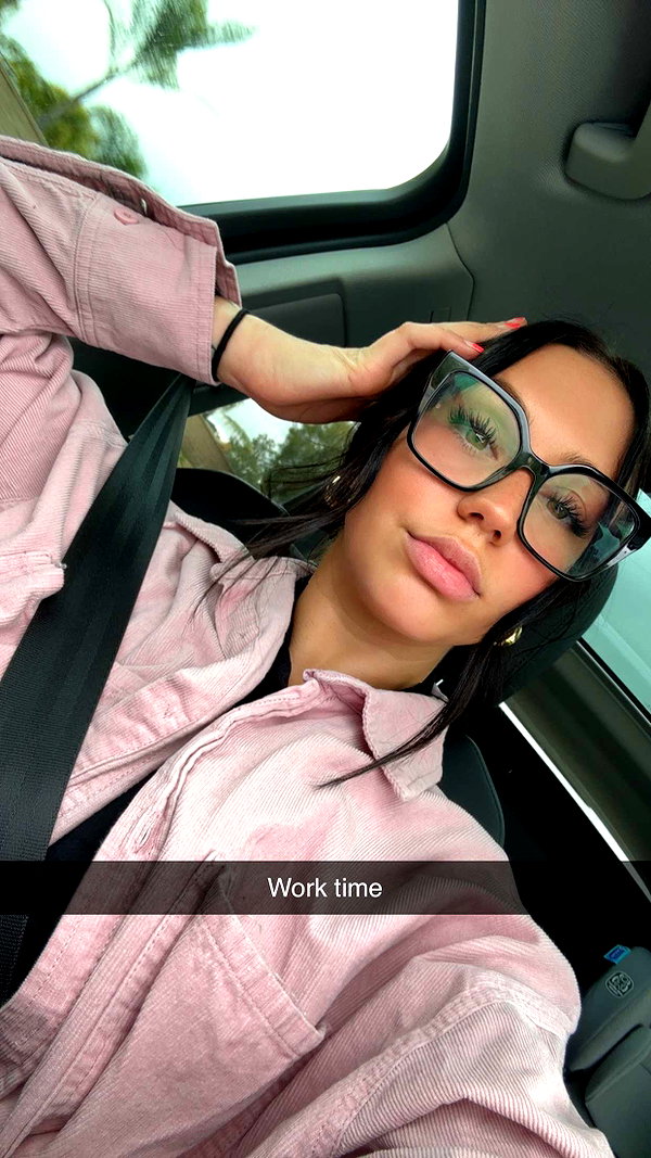 ema.jeann snapchat image archive image