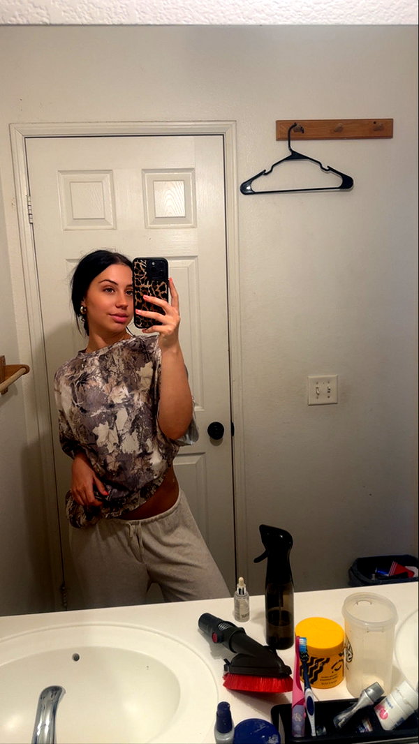 ema.jeann snapchat image archive image