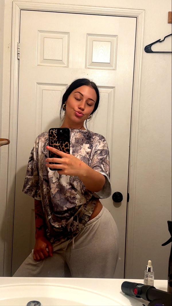 ema.jeann snapchat image archive image