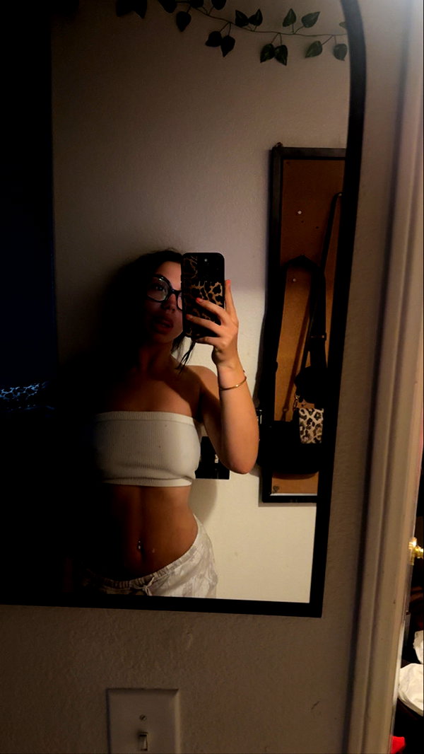 ema.jeann snapchat image archive image