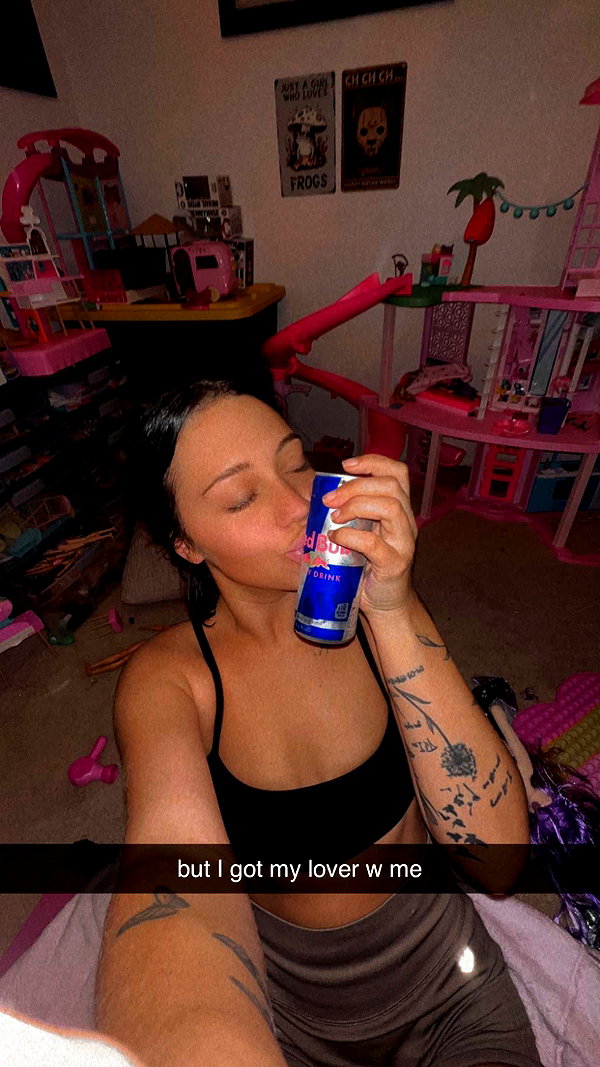 ema.jeann snapchat image archive image