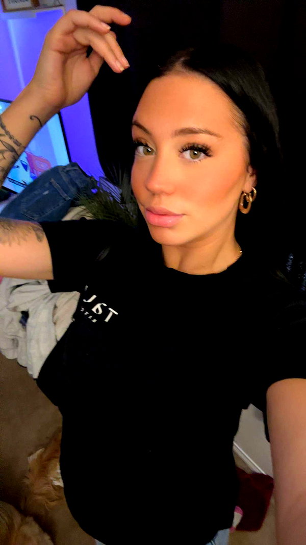 ema.jeann snapchat image archive image