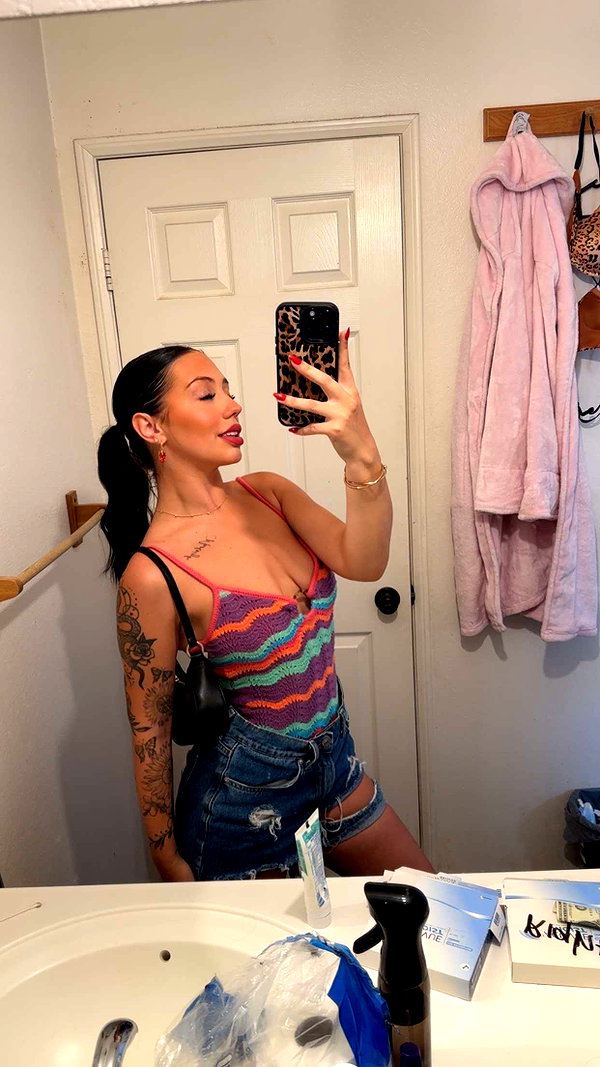 ema.jeann snapchat image archive image