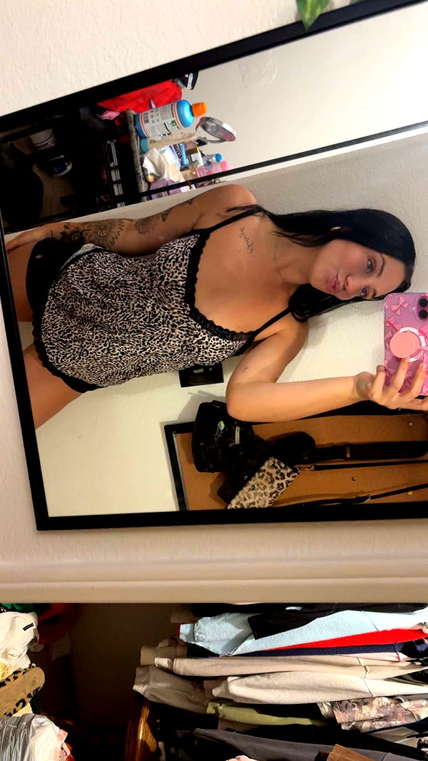 ema.jeann snapchat image archive image