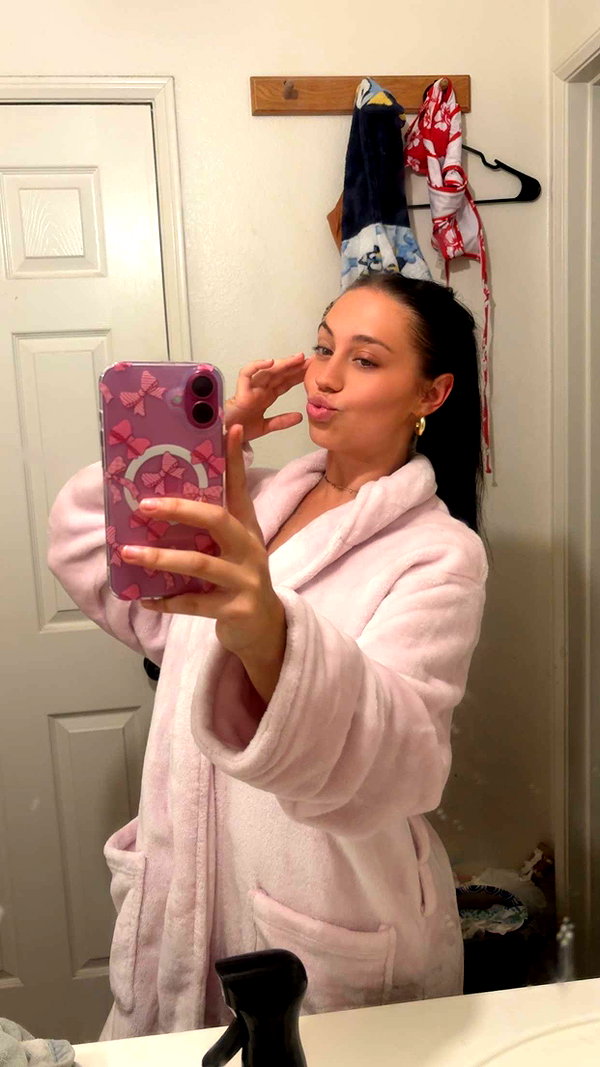 ema.jeann snapchat image archive image