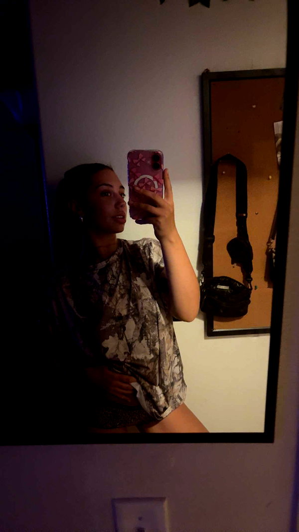 ema.jeann snapchat image archive image