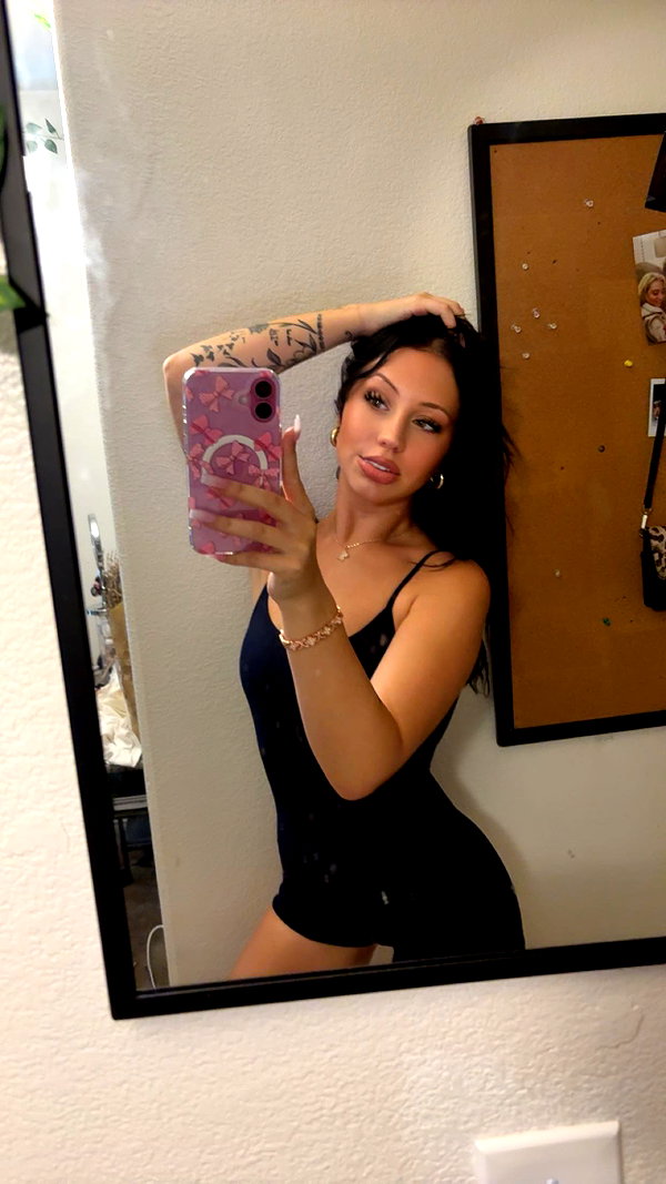 ema.jeann snapchat image archive image