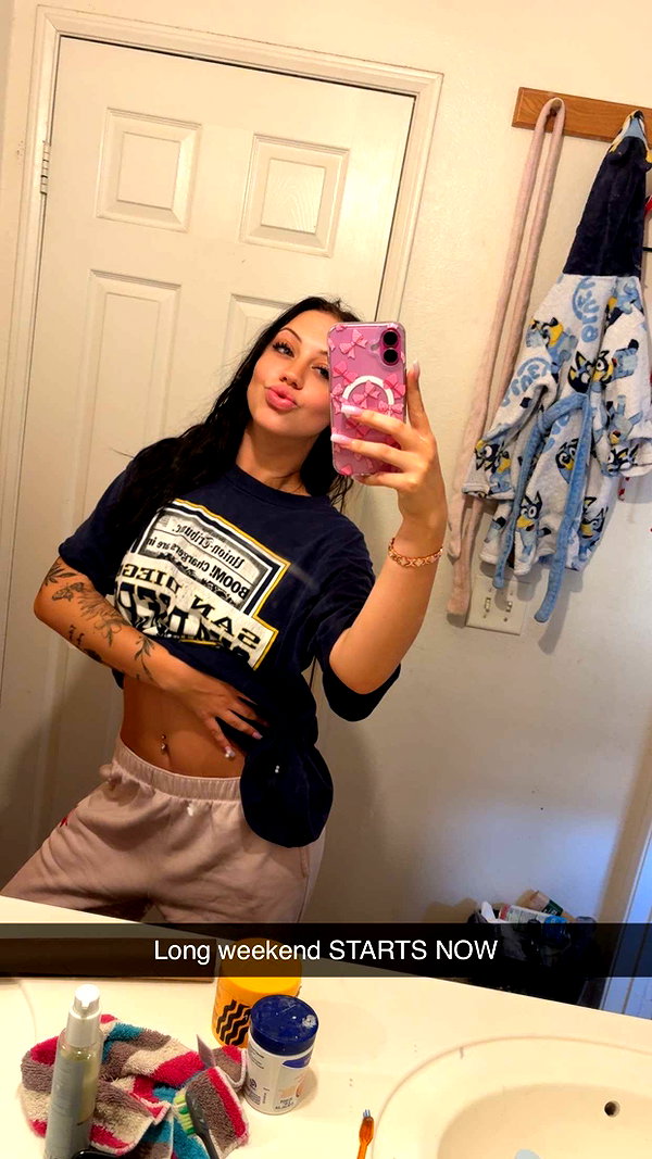 ema.jeann snapchat image archive image