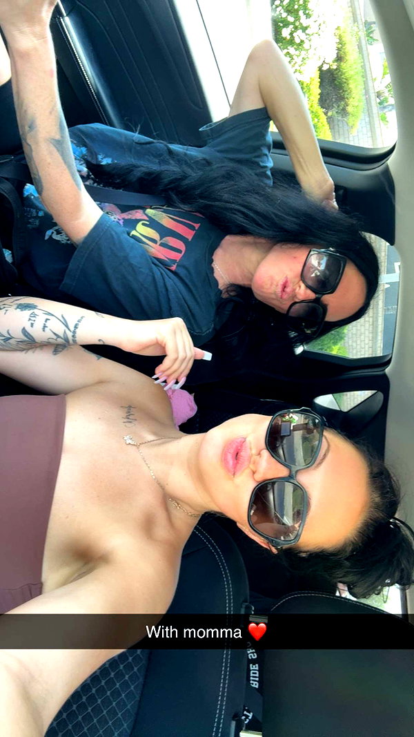 ema.jeann snapchat image archive image