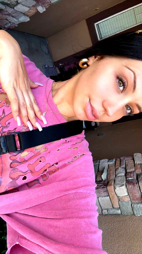 ema.jeann snapchat image archive image