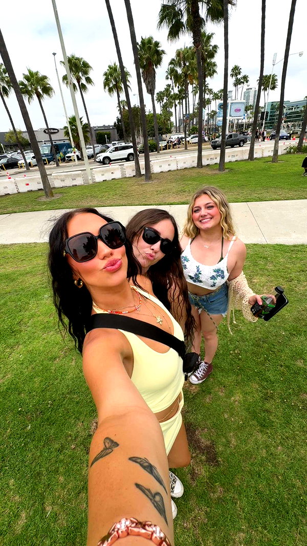 ema.jeann snapchat image archive image