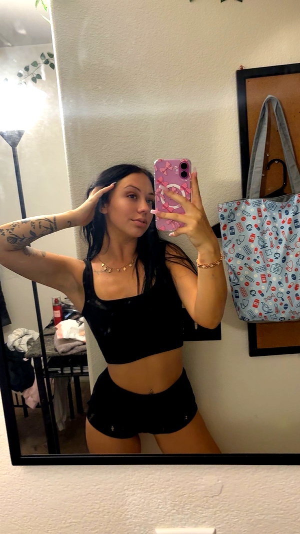 ema.jeann snapchat image archive image