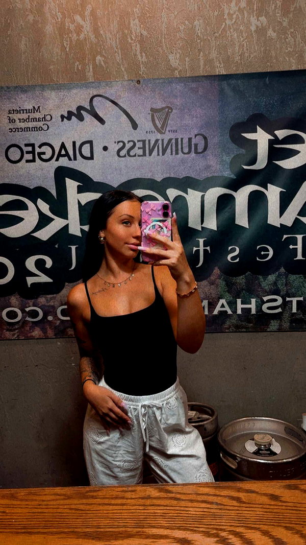 ema.jeann snapchat image archive image