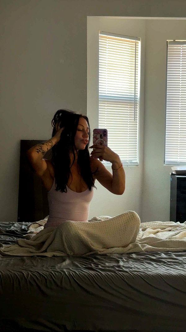ema.jeann snapchat image archive image