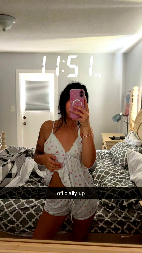 ema.jeann snapchat image archive image