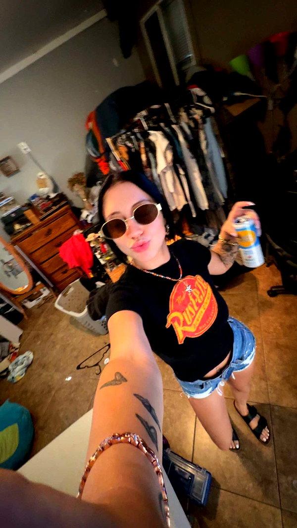 ema.jeann snapchat image archive image