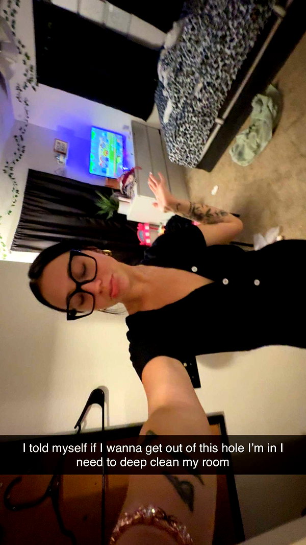 ema.jeann snapchat image archive image