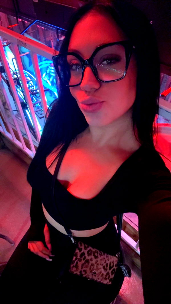 ema.jeann snapchat image archive image